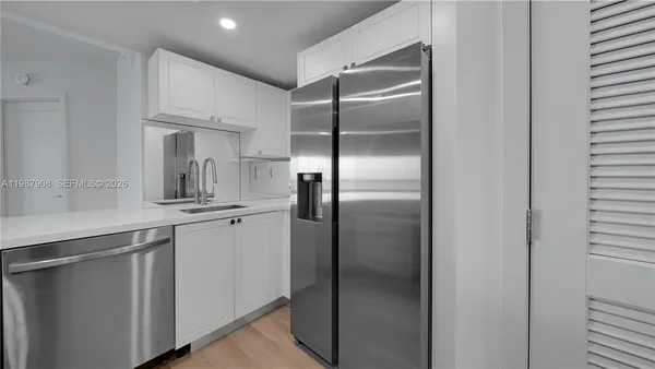 $4,872 | 555 Northeast 34th Street, Unit 2007, Miami, FL 33137