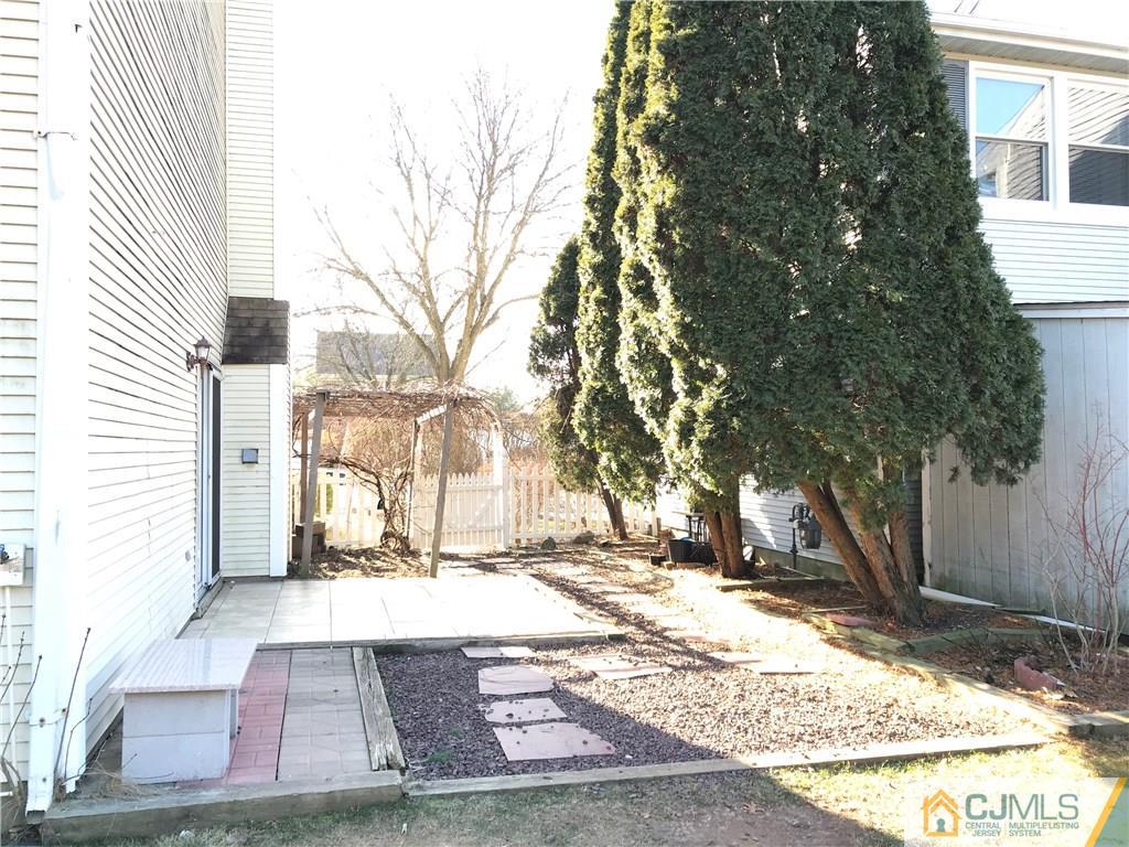 64 Rice Run East Brunswick, NJ 08816 - Photo 18 of 21 Gallery Image 18