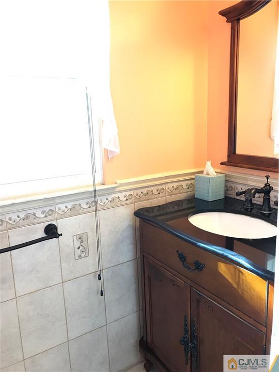 64 Rice Run East Brunswick, NJ 08816 - Photo 8 of 21 Gallery Image 8