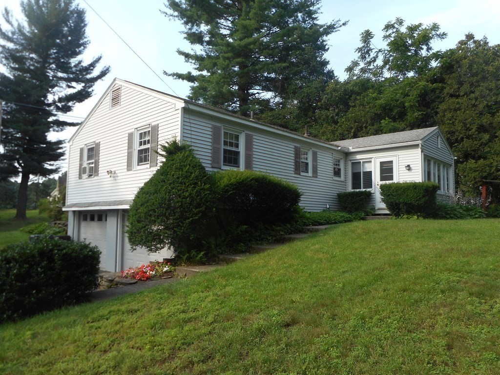 169 City View Road Westfield, MA 01085 - Photo 8 of 32 Gallery Image 8