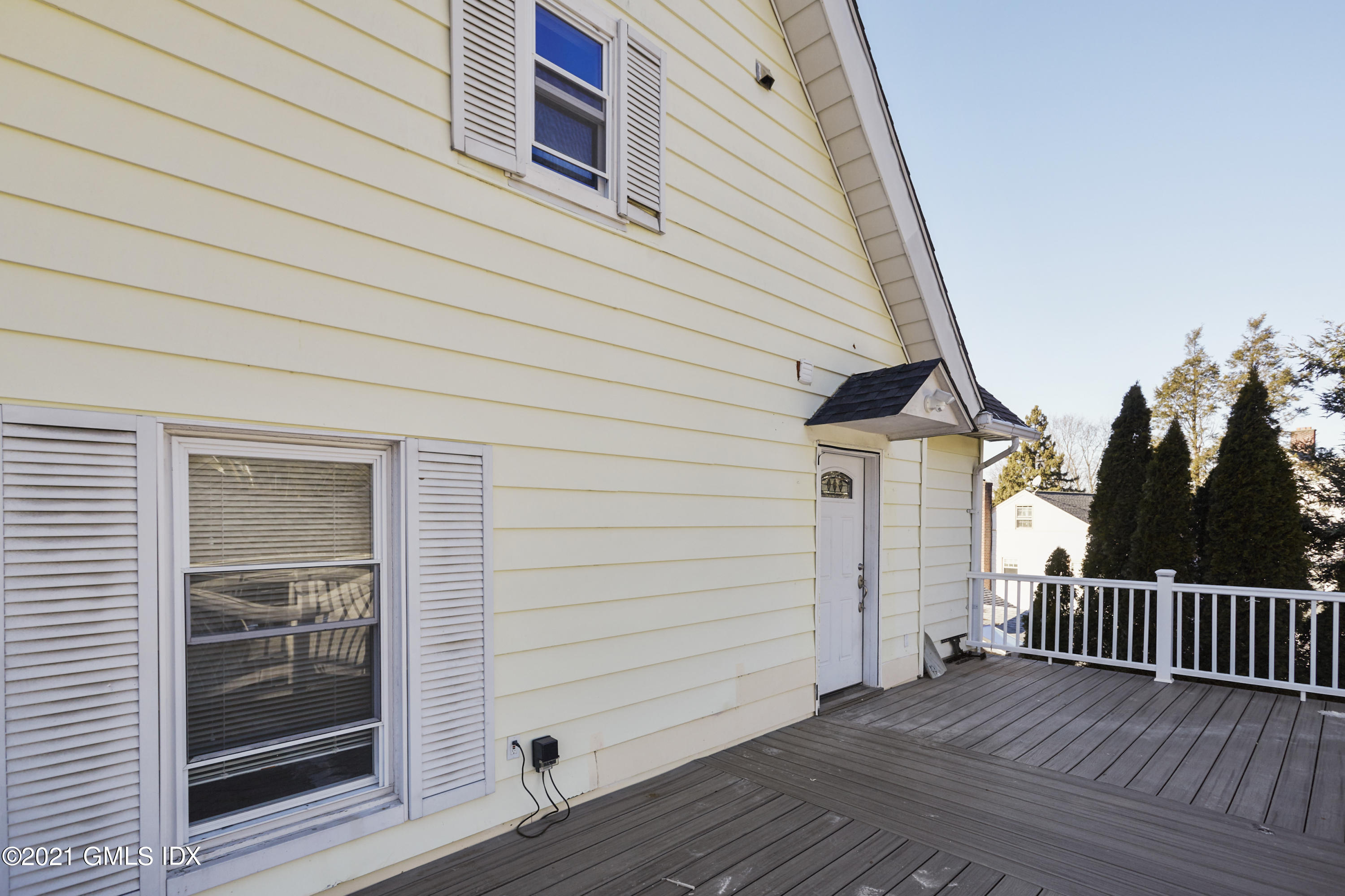 71 Byram Road, Unit 2 Greenwich, CT 06830 - Photo 10 of 11 Deck