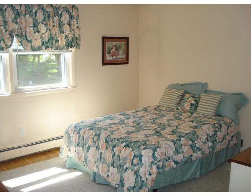 117 Tamarack Road Westwood, MA 02090 - Photo 12 of 19 Gallery Image 12