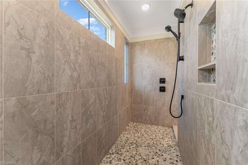 7604 Skippers Trace Oak Ridge, NC 27310 - Photo 27 of 40