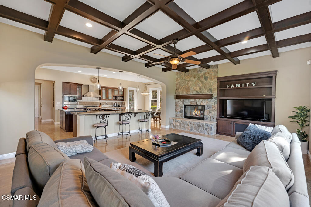 5416 Calarosa Ranch Road Camarillo, CA 93012 - Photo 14 of 59 5416 Calarosa Ranch Rd - HsHProd-31