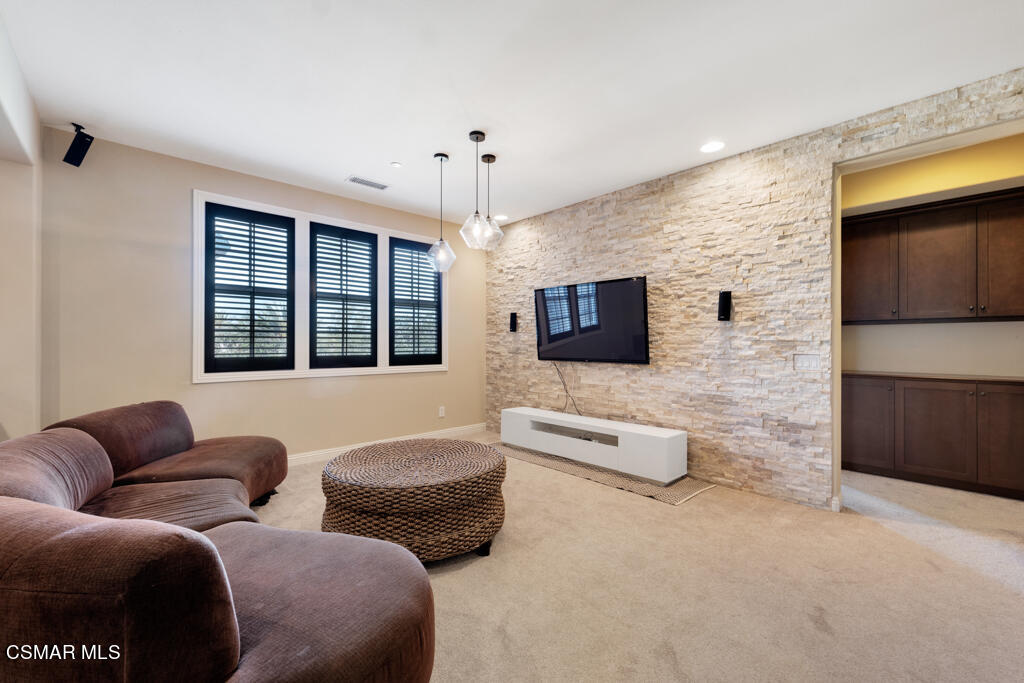 5416 Calarosa Ranch Road Camarillo, CA 93012 - Photo 27 of 59 5416 Calarosa Ranch Rd - HsHProd-48