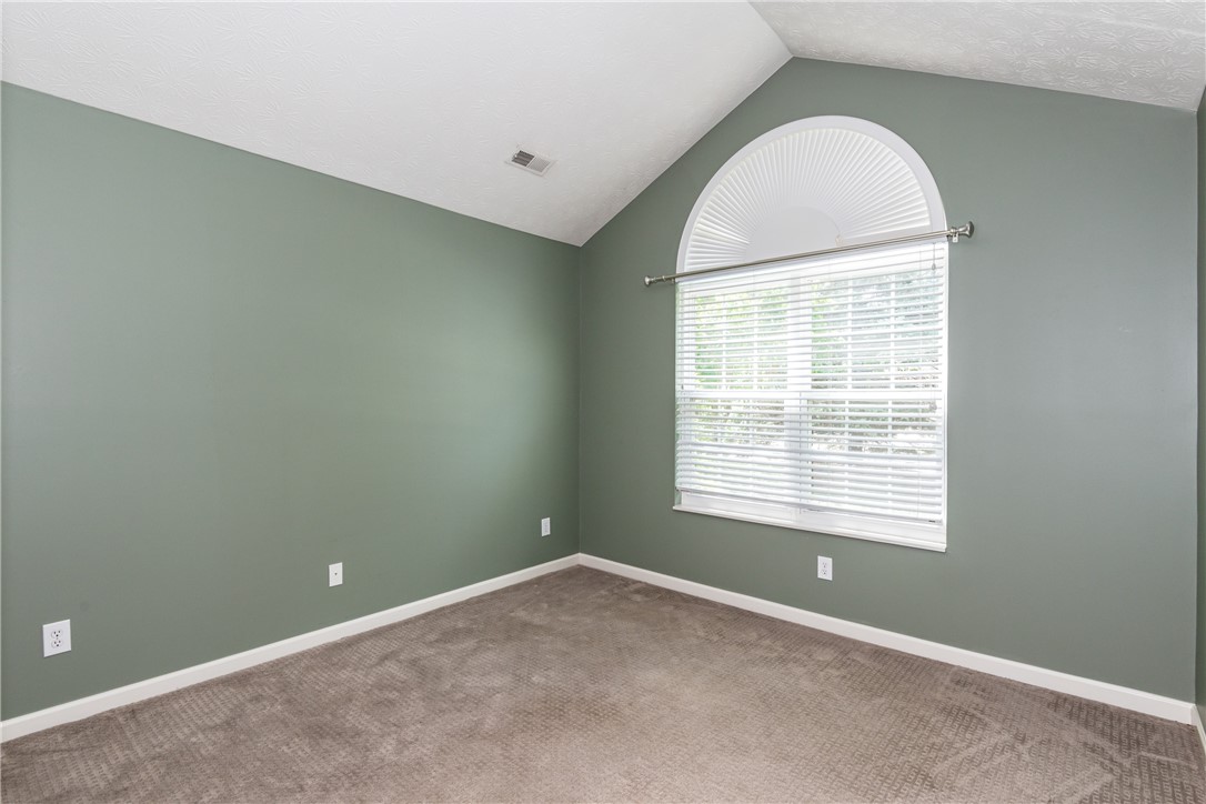 184 Edinburgh Springboro, OH 45066 - Photo 23 of 31 3rd bedroom