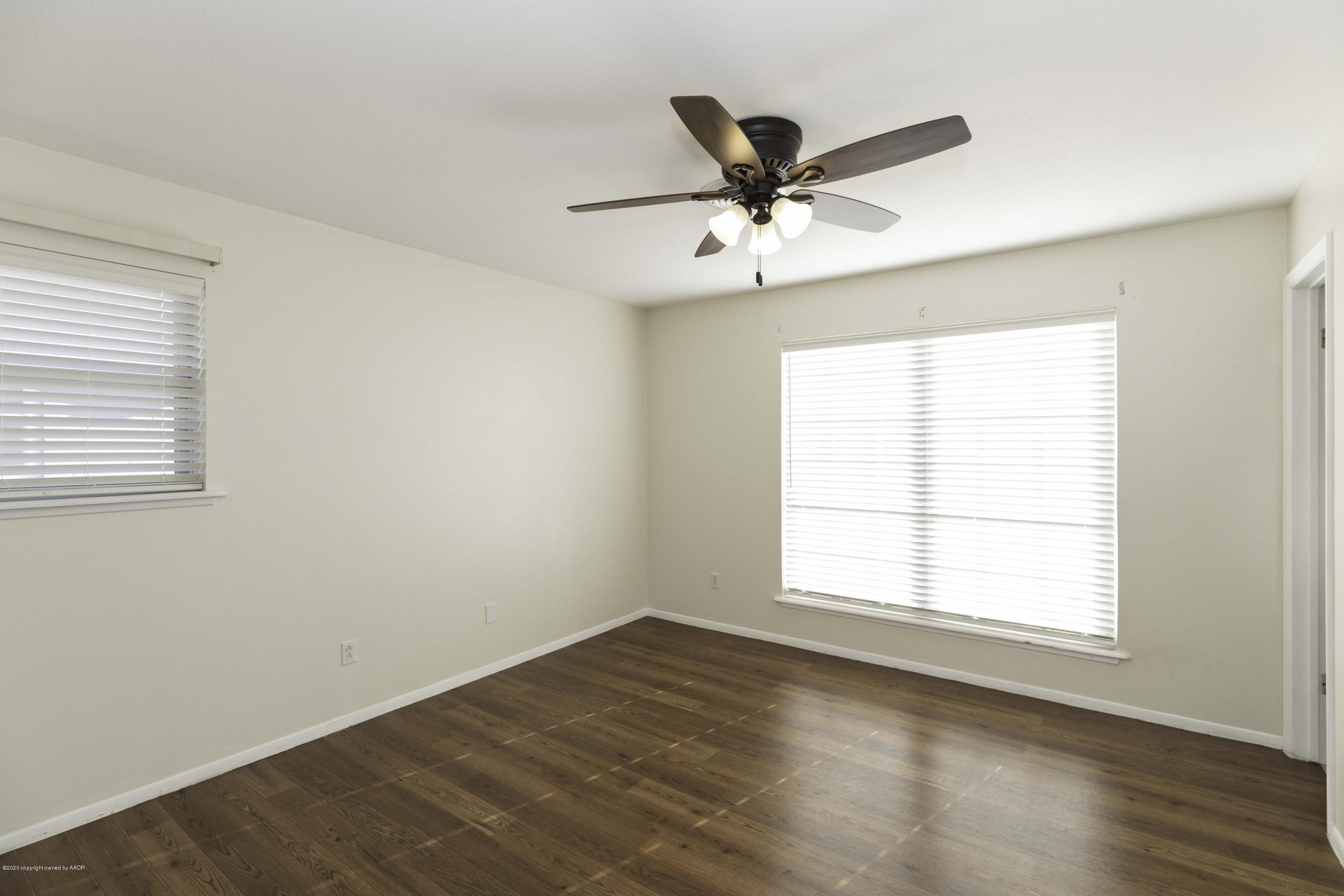 5124 Royce Drive Amarillo, TX 79110 - Photo 17 of 40 BEDROOM 2 VIEW 1