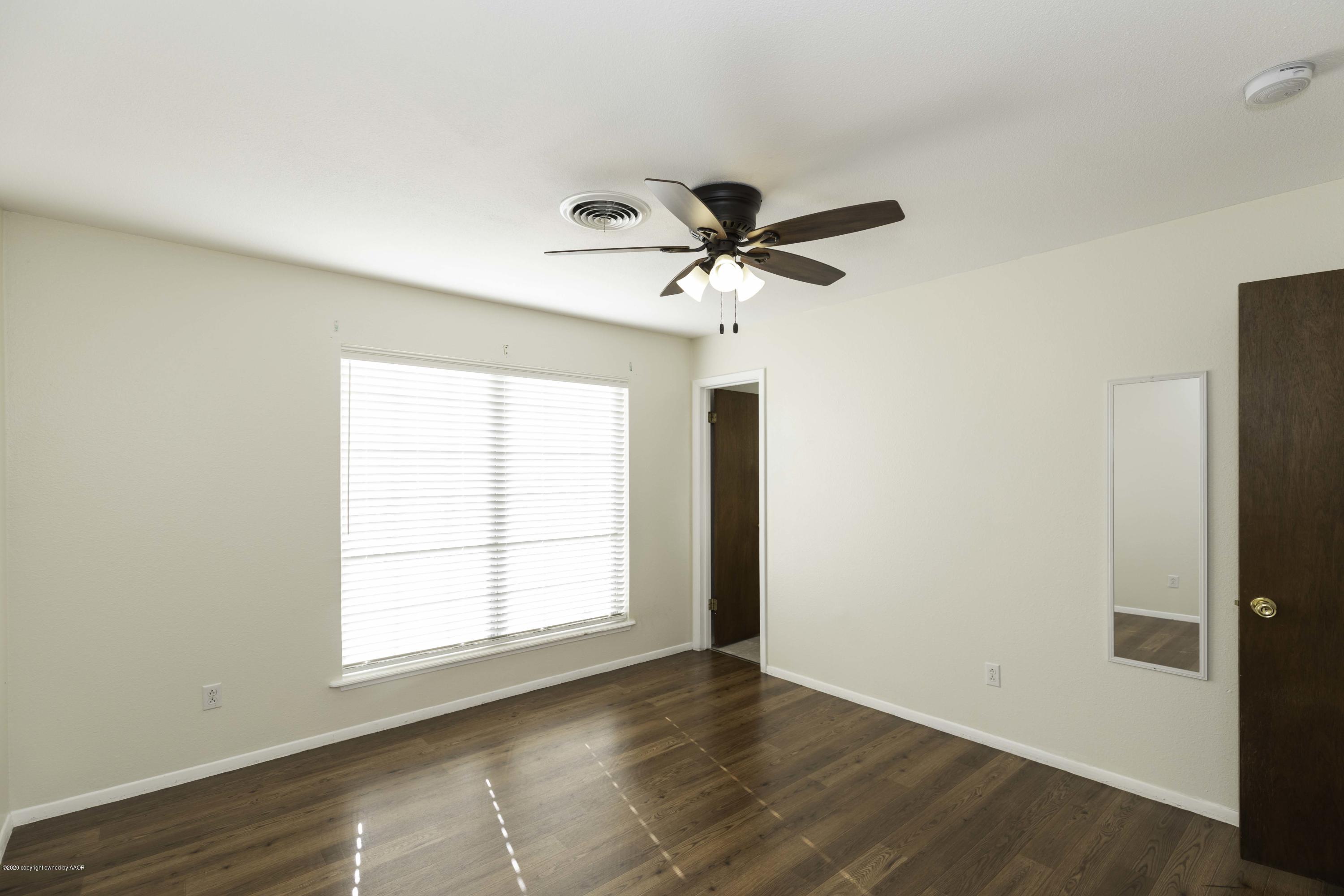 5124 Royce Drive Amarillo, TX 79110 - Photo 18 of 40 BEDROOM 2 VIEW 2