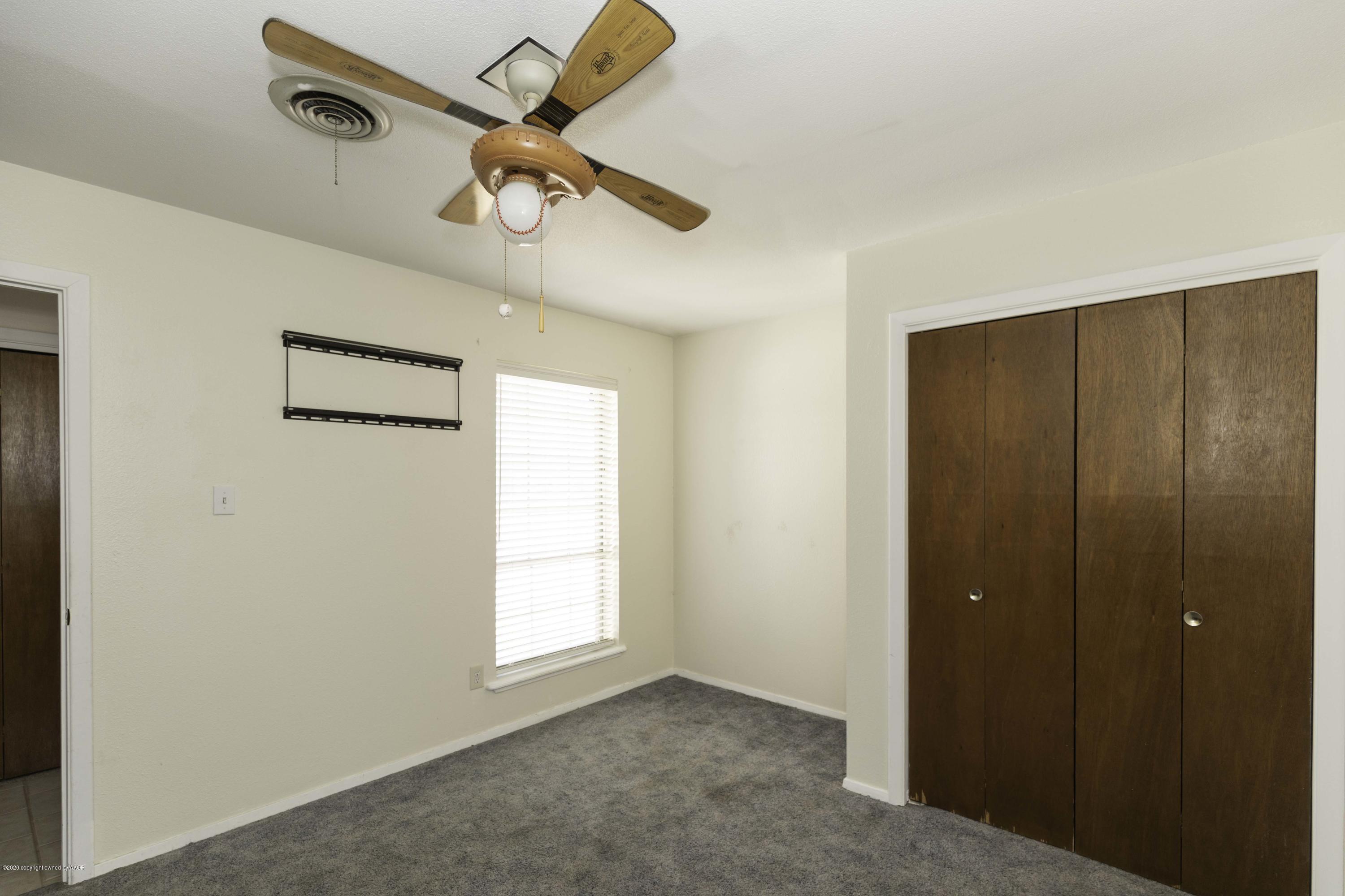 5124 Royce Drive Amarillo, TX 79110 - Photo 21 of 40 BEDROOM 3 VIEW 2