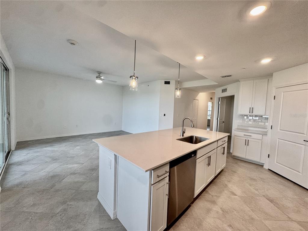 18923 Scallop Loop, Unit 104 Lakewood Ranch, FL 34211 - Photo 6 of 29