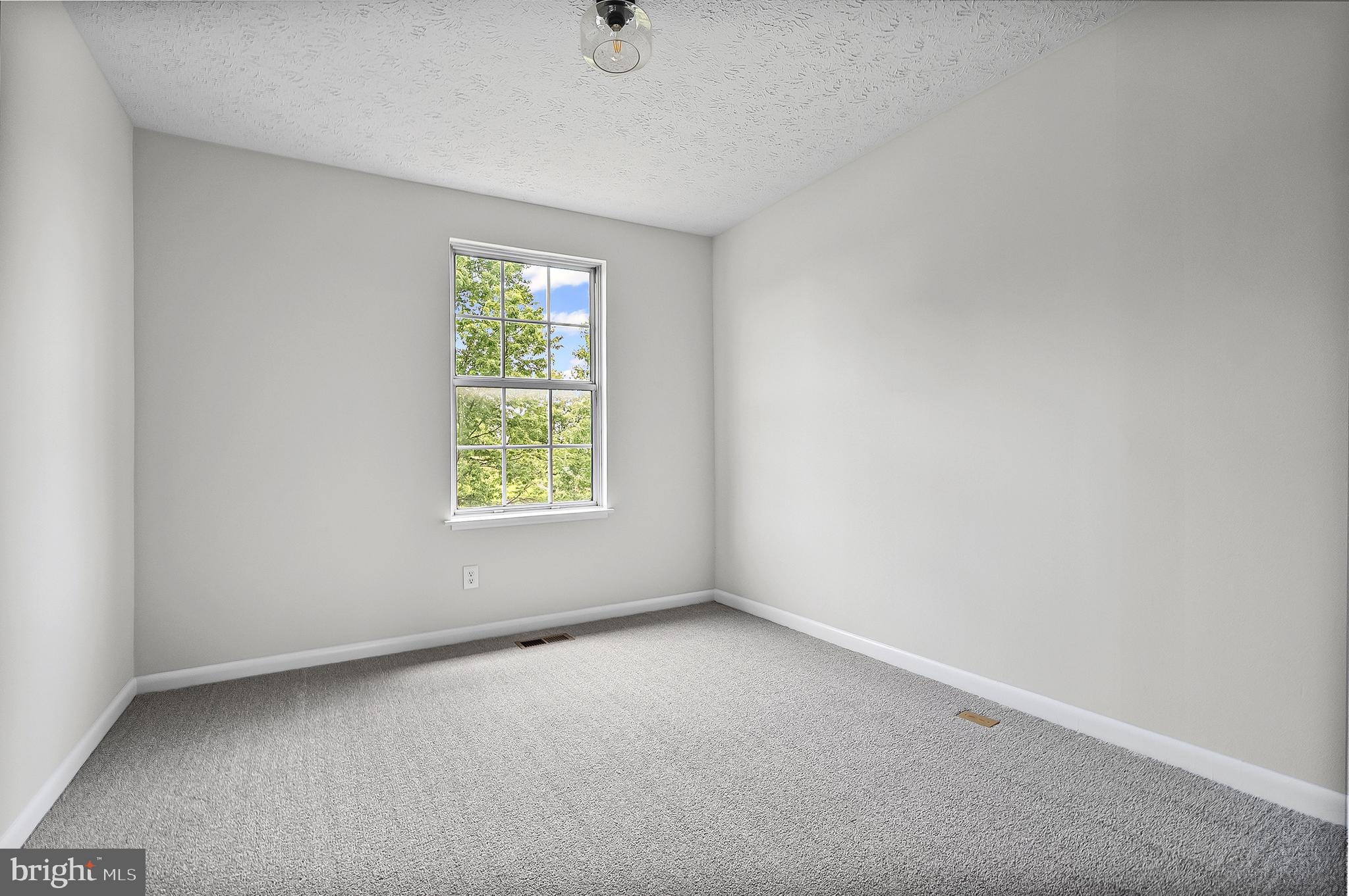 909 Olive Branch Court Edgewood, MD 21040 - Photo 22 of 36 an empty room with a window