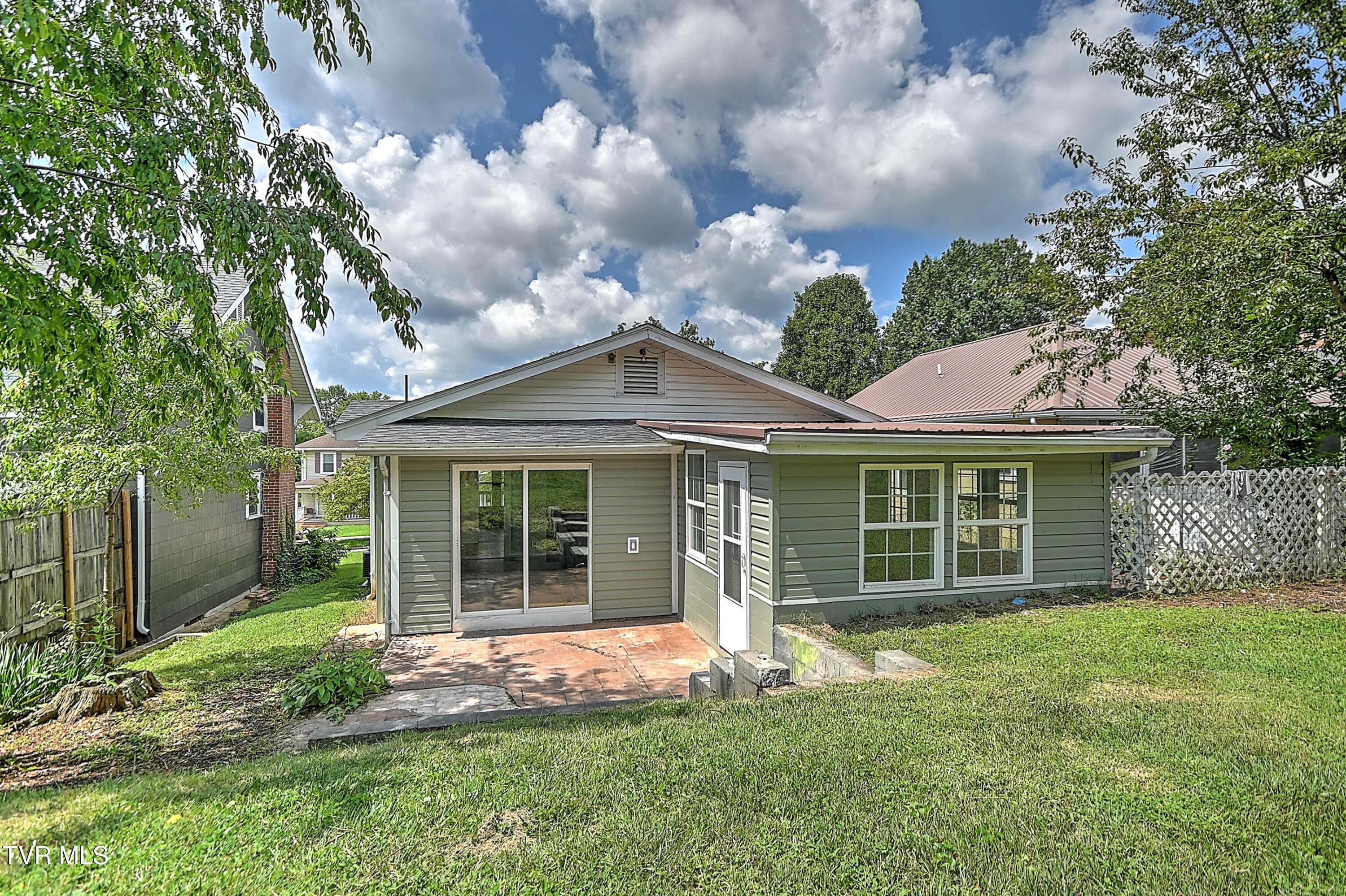 617 Prince Street Bristol, VA 24201 - Photo 35 of 40 617 Prince LG-44