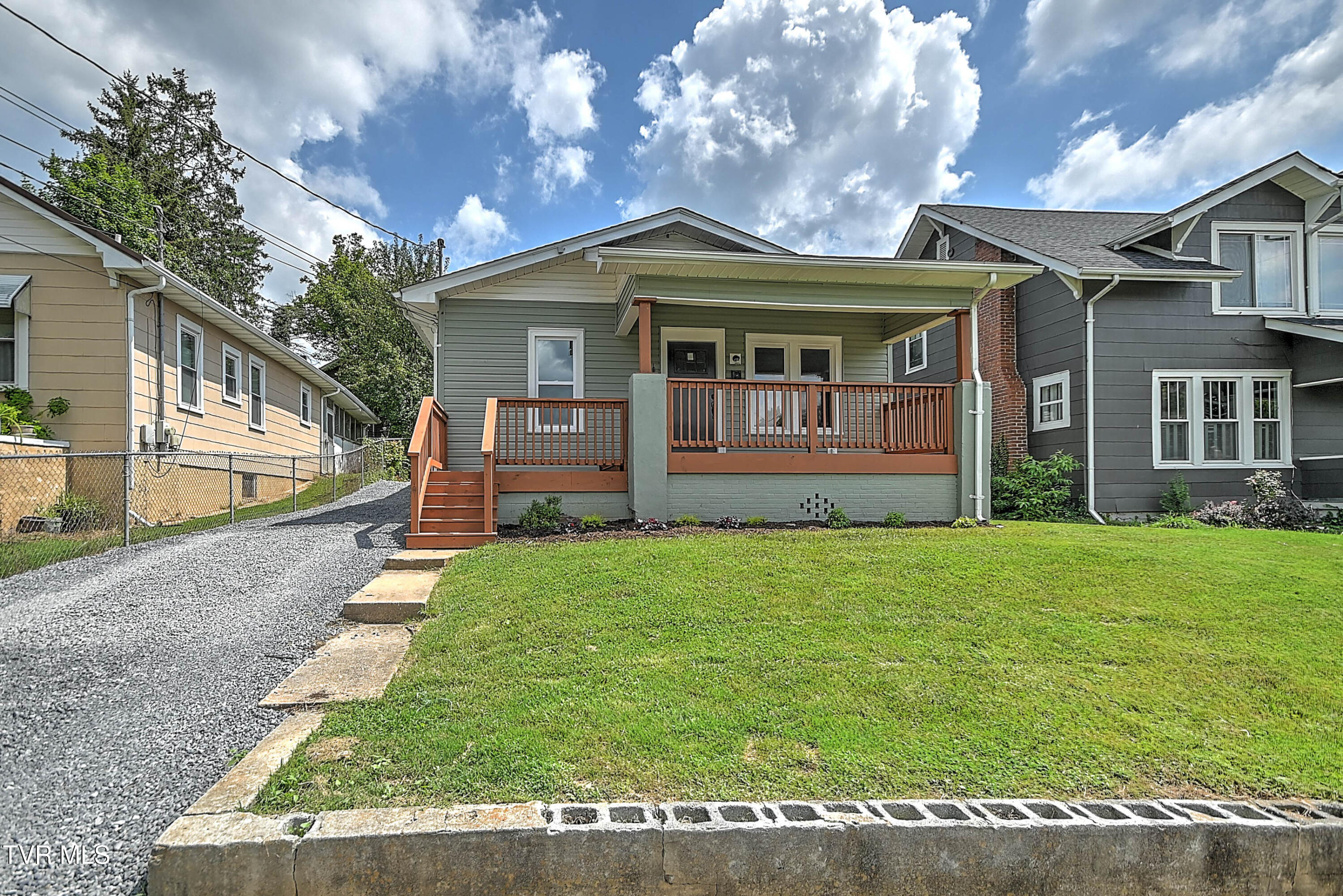 617 Prince Street Bristol, VA 24201 - Photo 5 of 40 617 Prince LG-3