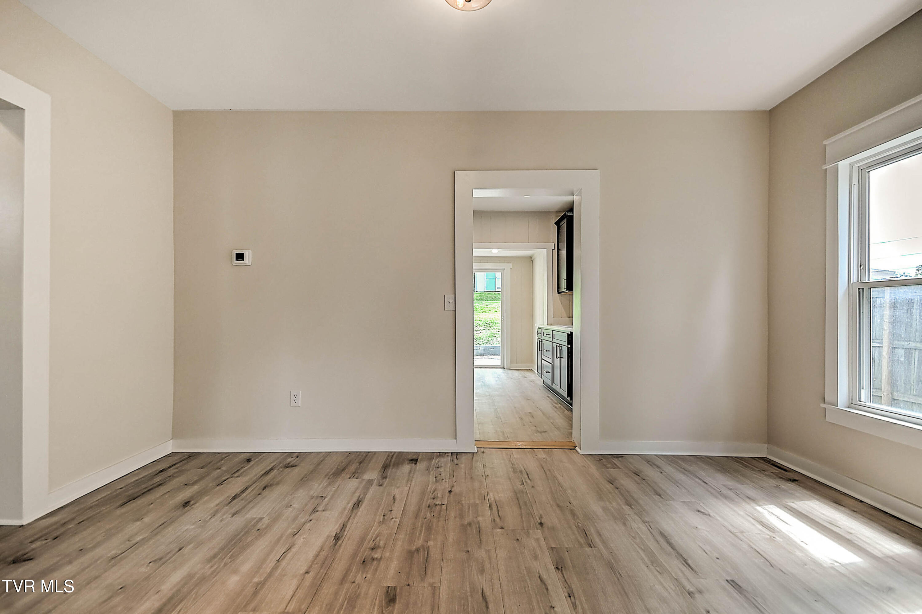 617 Prince Street Bristol, VA 24201 - Photo 10 of 40 617 Prince LG-12