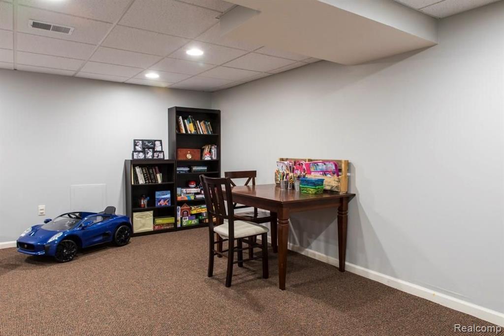 1634 Hillside Lane Rochester Hills, MI 48307 - Photo 59 of 61