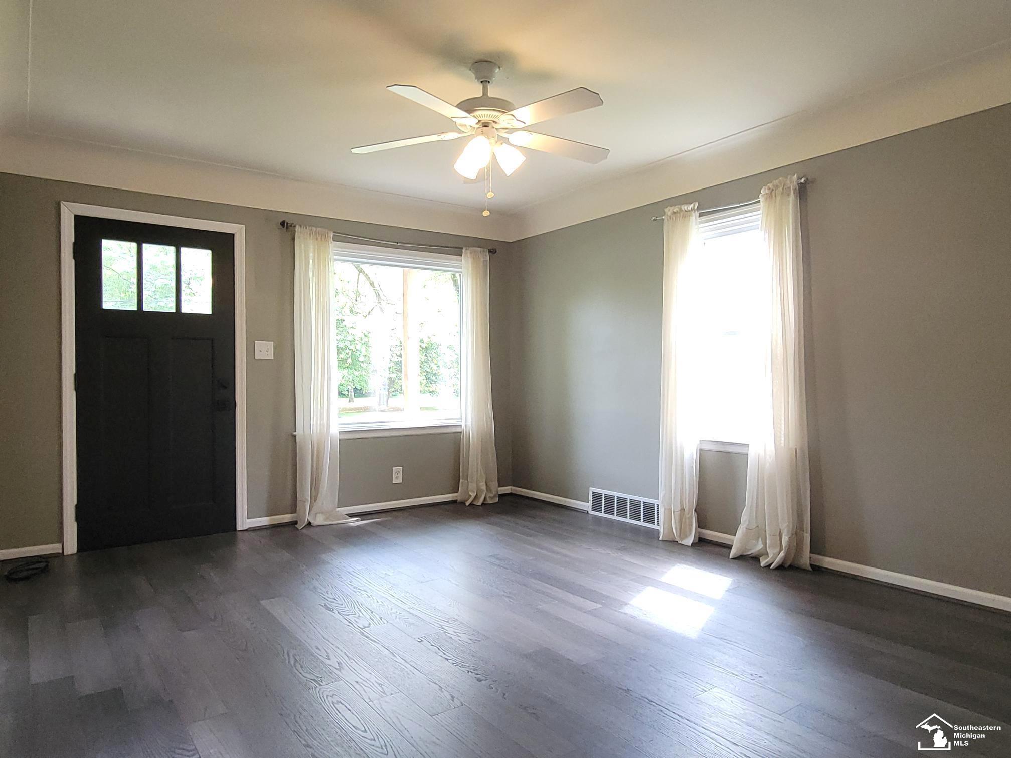 3133 Comboni Way Monroe, MI 48162 - Photo 7 of 30 50188071-7b1b51dc-b76e-4c29-be33-c4fa703b1ba8.JPG