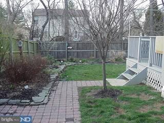 728 Maria Avenue Sinking Spring, PA 19608 - Photo 3 of 6