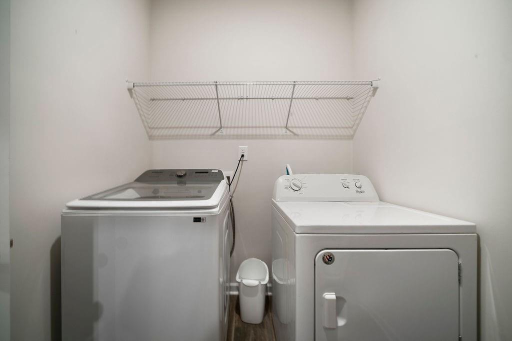 17 Brooke Court Southeast Rome, GA 30161 - Photo 9 of 32 a utility room with dryer and washer