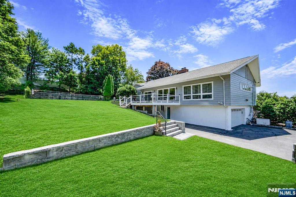 128 Beverly Road Fairfield, NJ 07004 - Photo 6 of 44