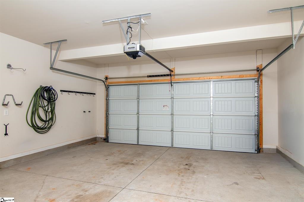 325 Roderick Lane Greenville, SC 29605 - Photo 32 of 37 Gallery Image 32