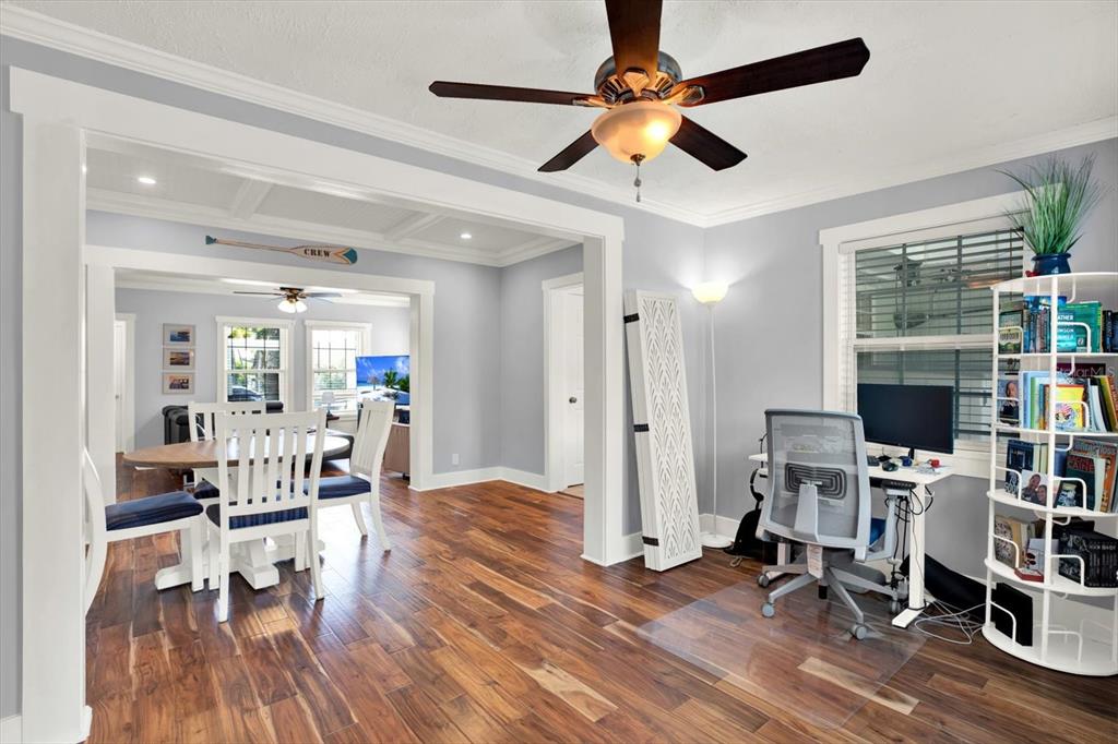 15656 1st Street East Redington Beach, FL 33708 - Photo 10 of 32 a view of a livingroom with furniture and a flat screen tv