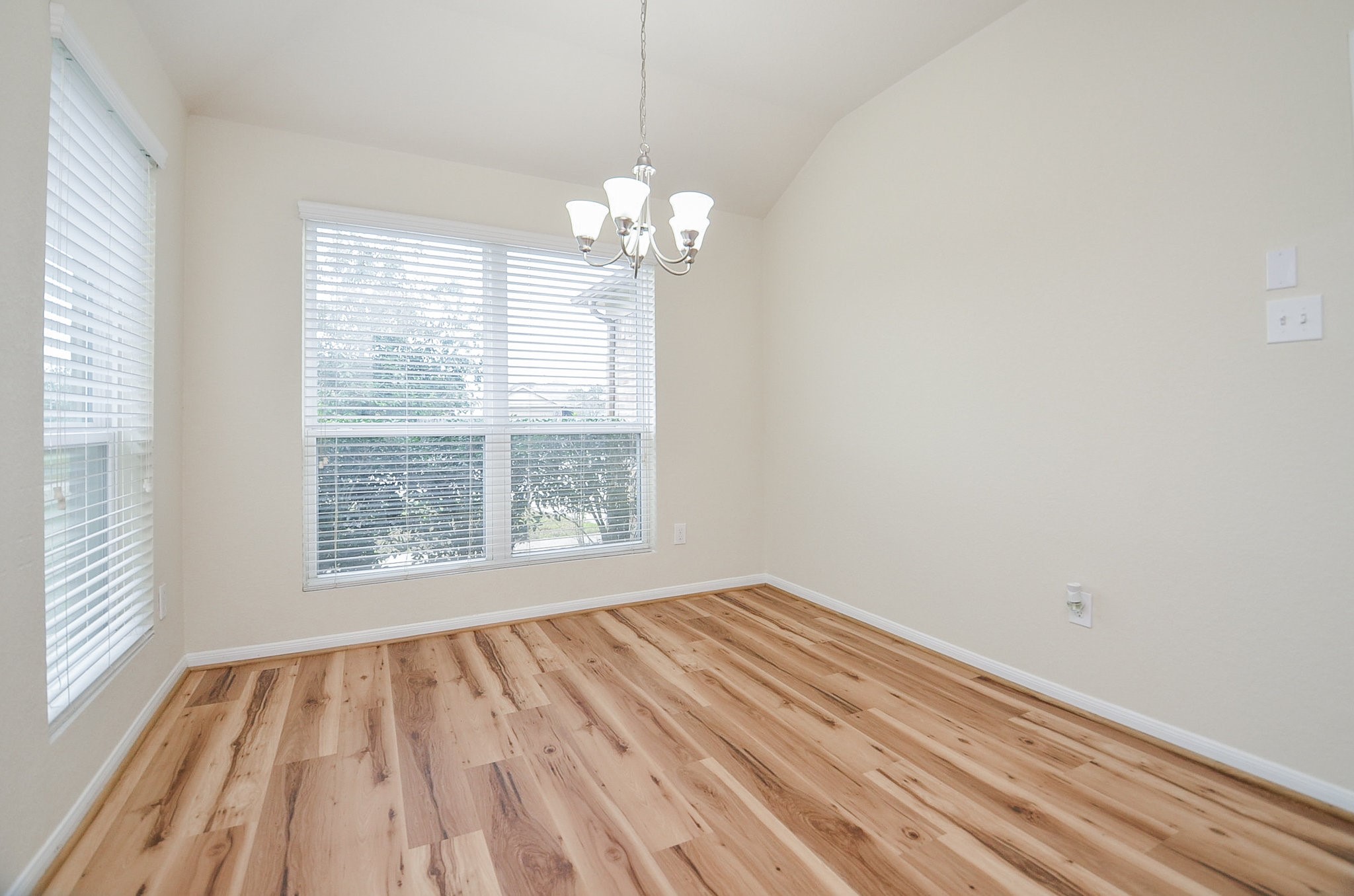 3010 Country Clearing Lane Rosenberg, TX 77471 - Photo 10 of 21 a view of an empty room with a window