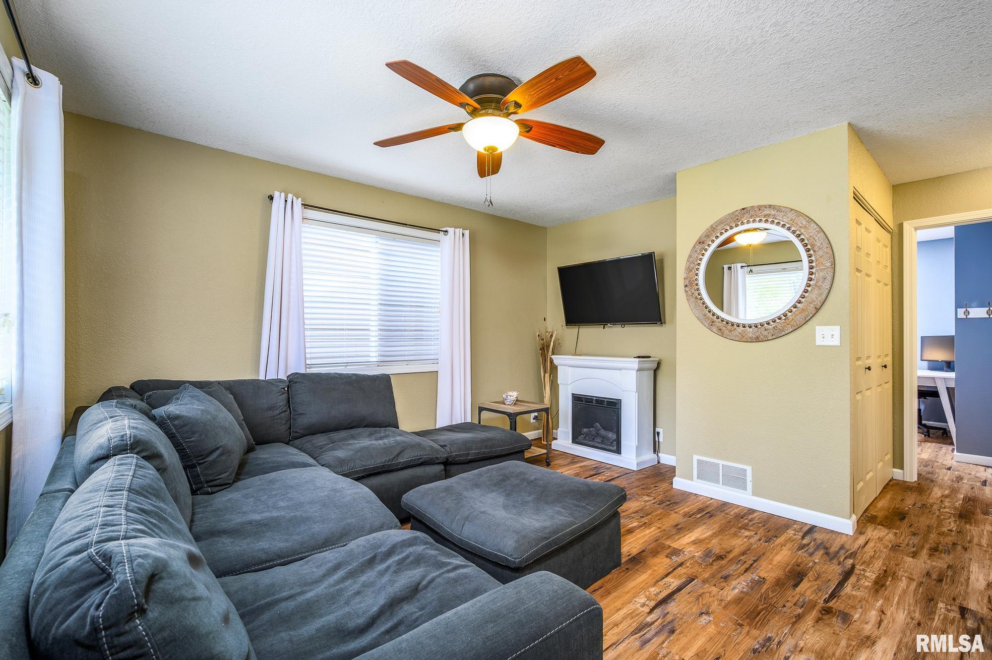 280 Maple Ridge Court Dahinda, IL 61428 - Photo 8 of 27 Gallery Image 8