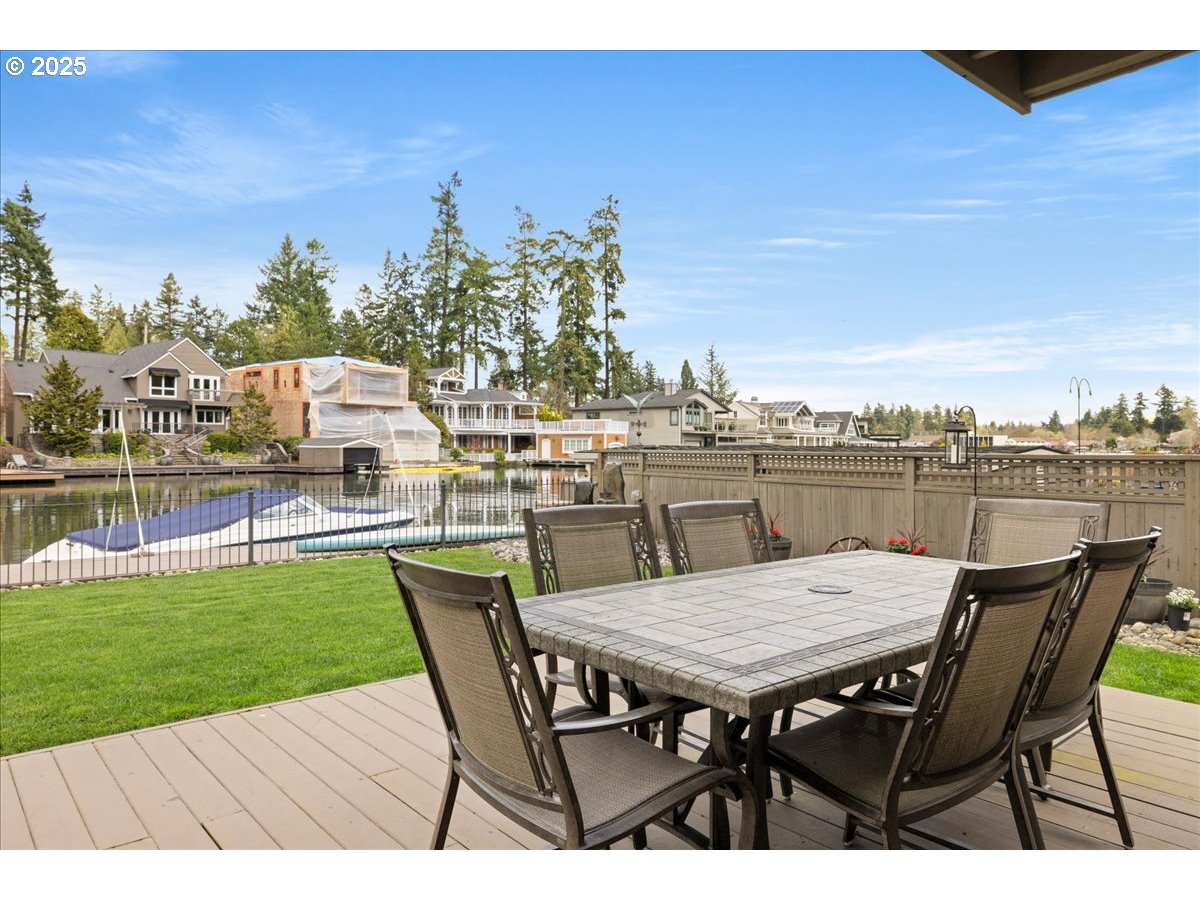 781 North Shr Road Lake Oswego, OR 97034 - Photo 24 of 37 Deck