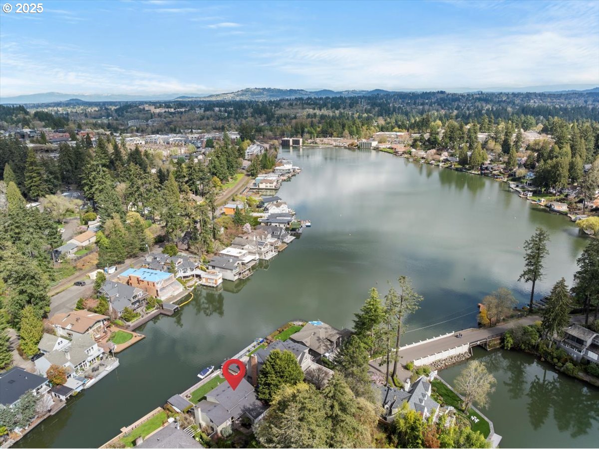 781 North Shr Road Lake Oswego, OR 97034 - Photo 36 of 37 Gallery Image 36