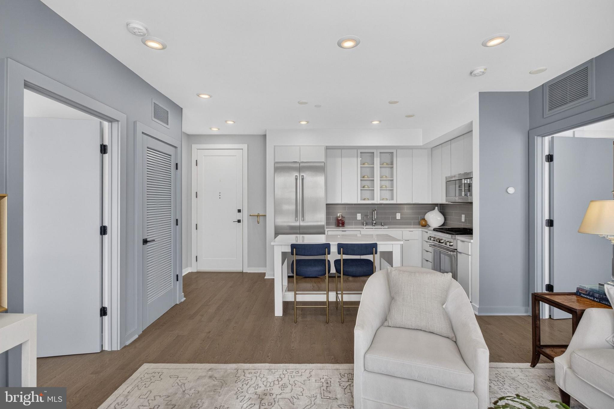 300 8th Street Northeast, Unit PH502 Washington, DC 20002 - Photo 11 of 49 Great Room West