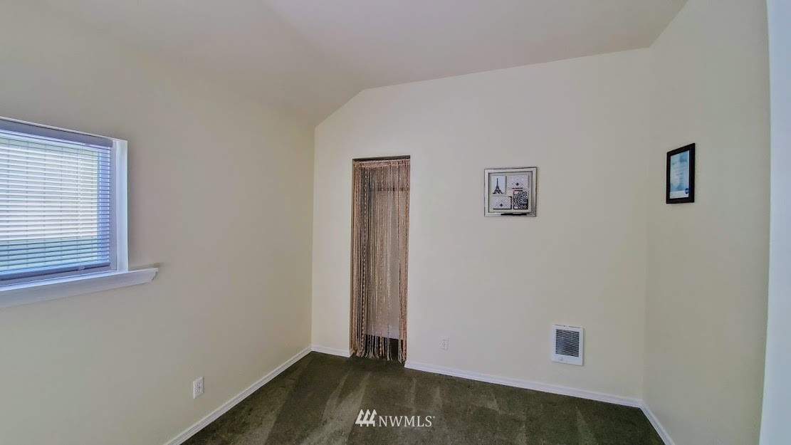 1912 Riddell Street Raymond, WA 98577 - Photo 6 of 23 Gallery Image 6