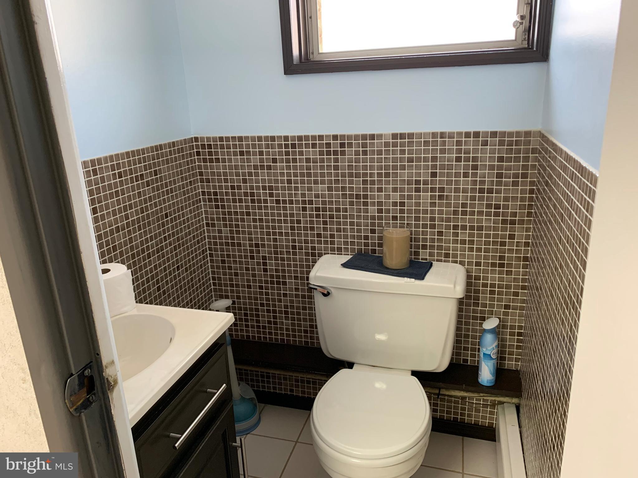 3589 Brookview Road Philadelphia, PA 19154 - Photo 19 of 20 Powered room