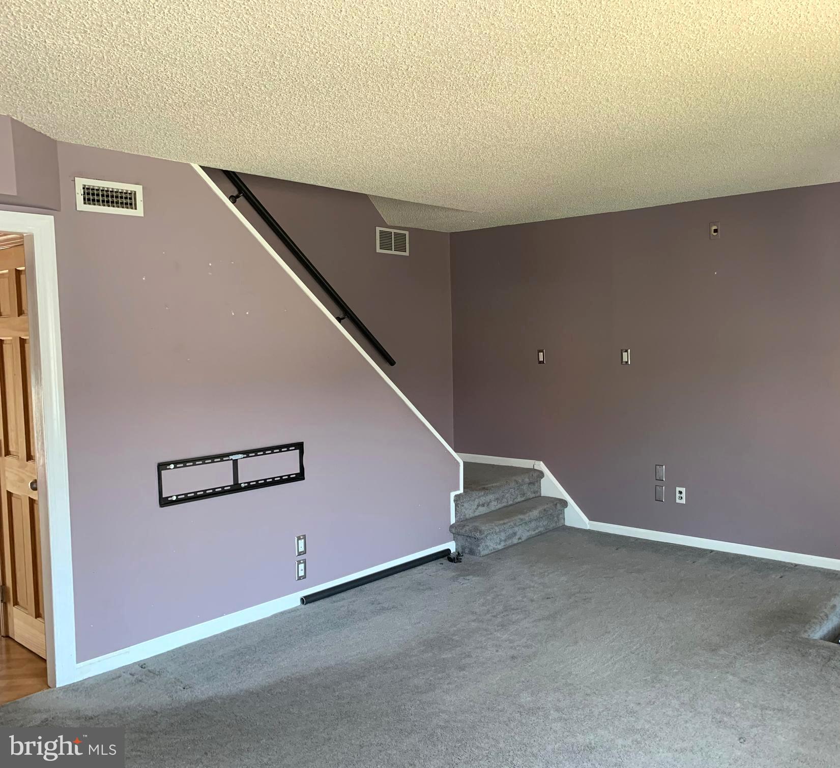 3589 Brookview Road Philadelphia, PA 19154 - Photo 5 of 20 Gallery Image 5
