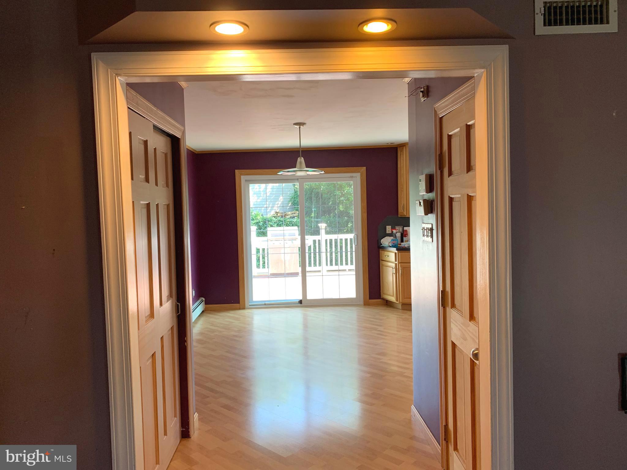 3589 Brookview Road Philadelphia, PA 19154 - Photo 6 of 20 Living room hallway to kitchen