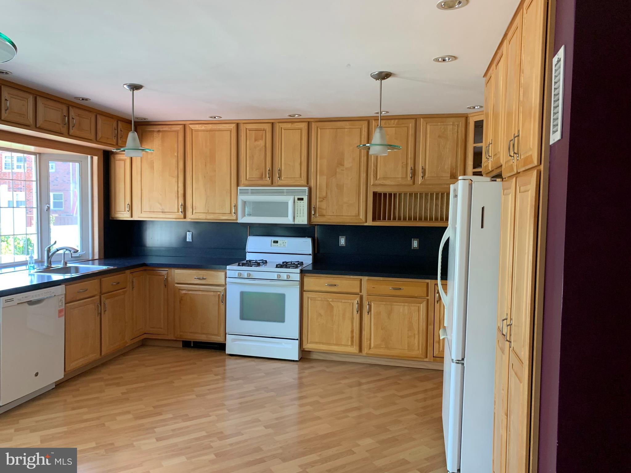 3589 Brookview Road Philadelphia, PA 19154 - Photo 9 of 20 Gallery Image 9