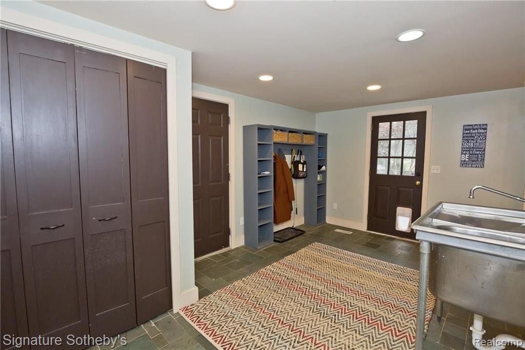 32370 Lahser Road Beverly Hills, MI 48025 - Photo 20 of 42