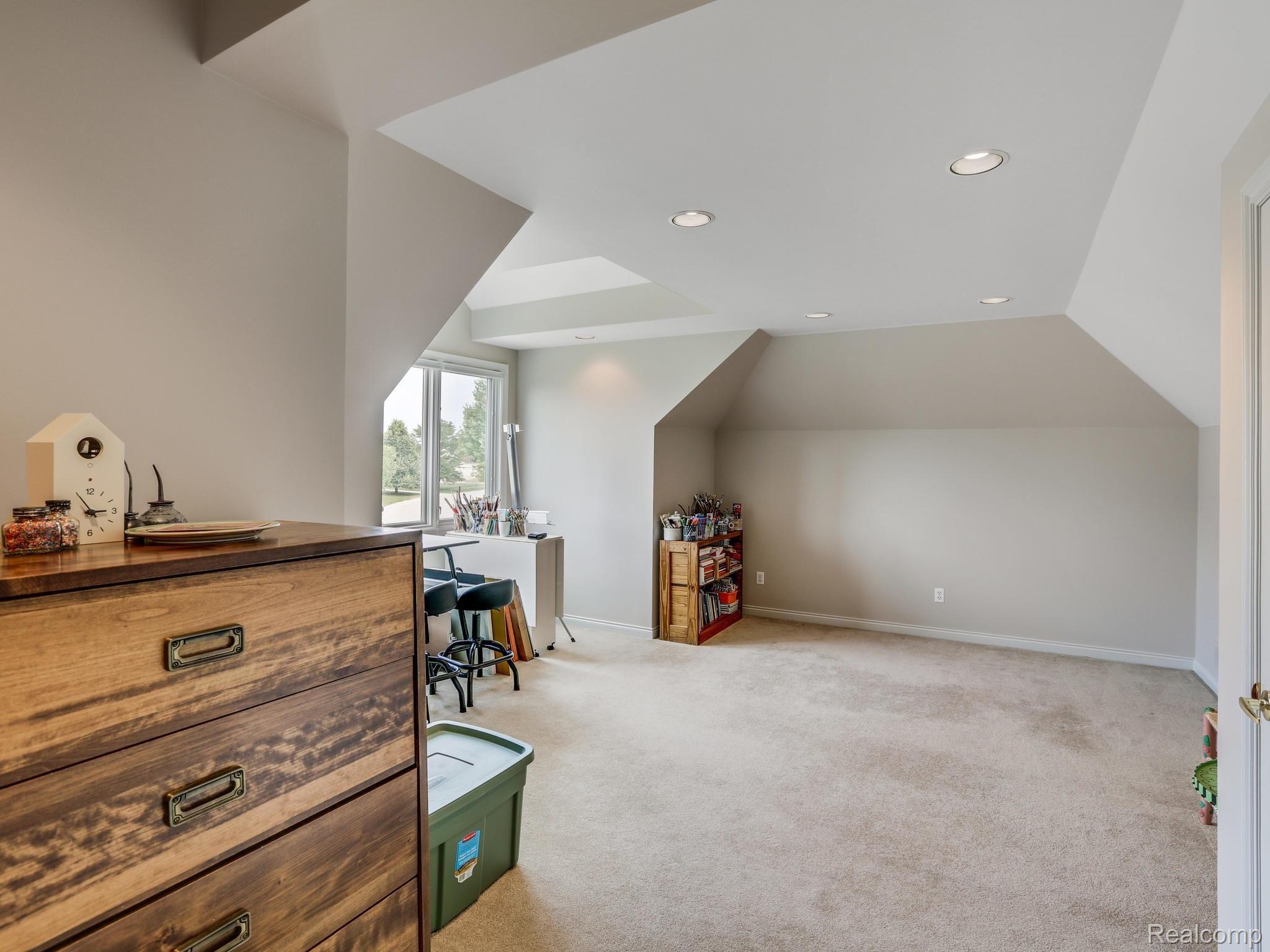 3632 Aynsley Drive Rochester, MI 48306 - Photo 35 of 49 3632 Aynsley Dr Rochester-032-032-3632 Aynsley Drive Rochester-MLS_Size.jpg