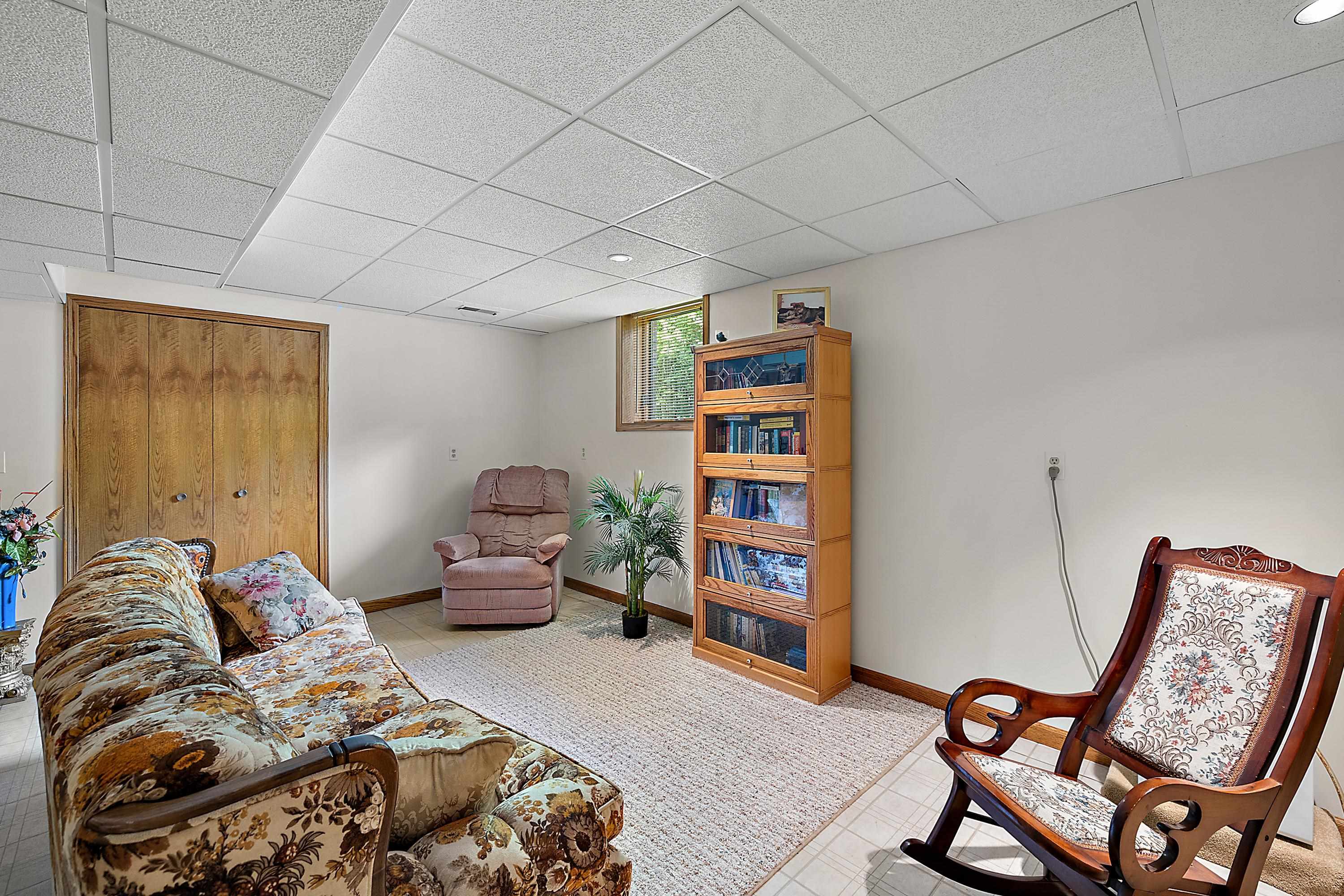6870 Holland Road Algonac, MI 48001 - Photo 74 of 81 50151643-3d8da69d-f7a9-47da-939f-a8198f2a39e5.JPG