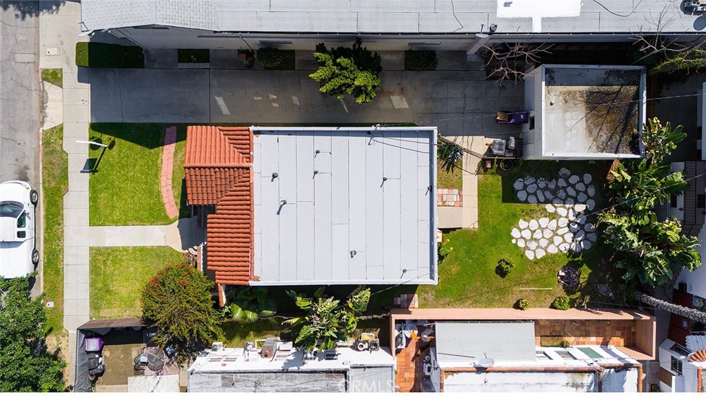 2285 Pine Avenue Long Beach, CA 90806 - Photo 10 of 25 a view of building along with potted plants