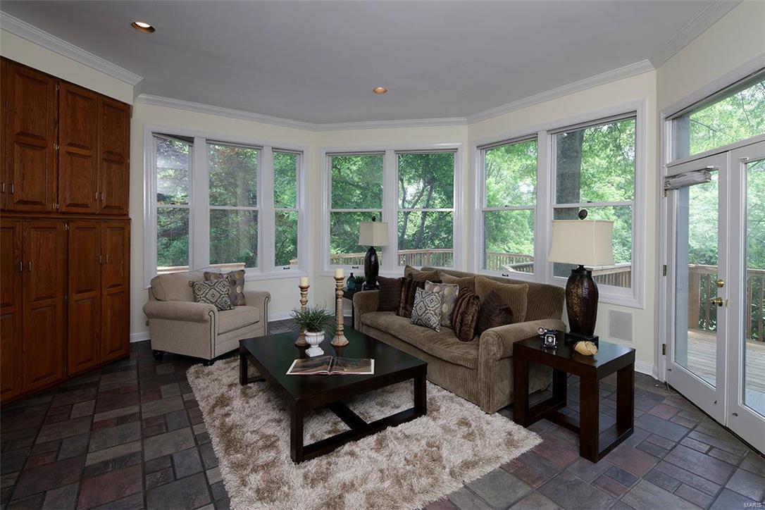 28 Dromara Road Ladue, MO 63124 - Photo 5 of 17 Gallery Image 5
