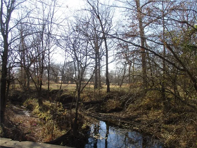 $1,000,000 | 5484 Southwest 40th Street, Columbus, KS 66725