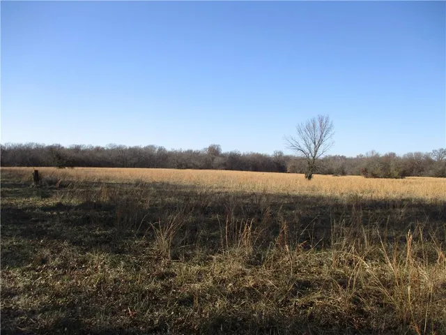 $1,000,000 | 5484 Southwest 40th Street, Columbus, KS 66725