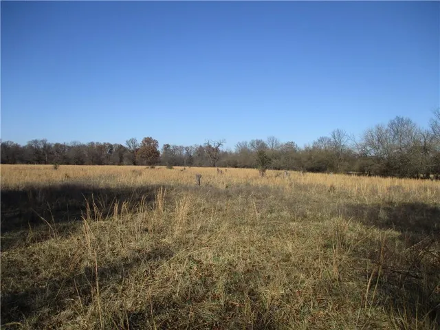 $1,000,000 | 5484 Southwest 40th Street, Columbus, KS 66725