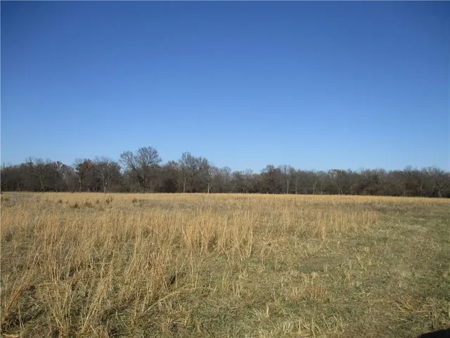 $1,000,000 | 5484 Southwest 40th Street, Columbus, KS 66725