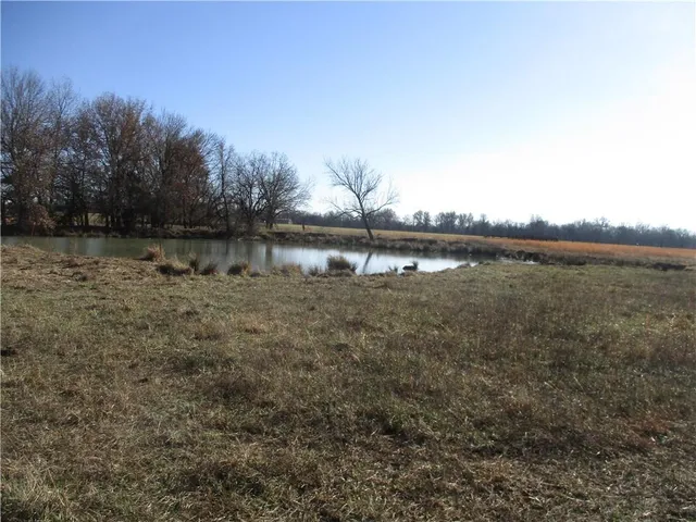 $1,000,000 | 5484 Southwest 40th Street, Columbus, KS 66725