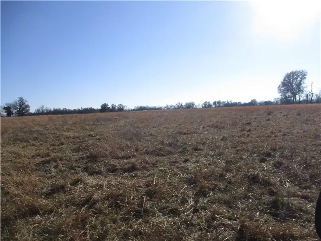 $1,000,000 | 5484 Southwest 40th Street, Columbus, KS 66725