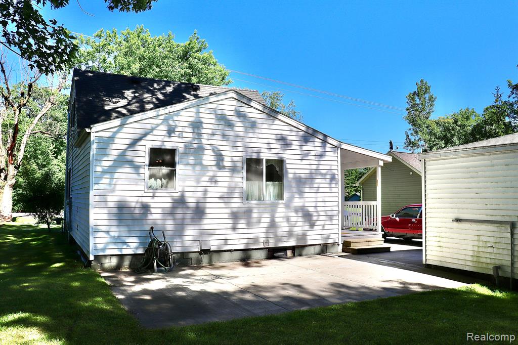 5075 North Linden Road Flint, MI 48504 - Photo 16 of 19