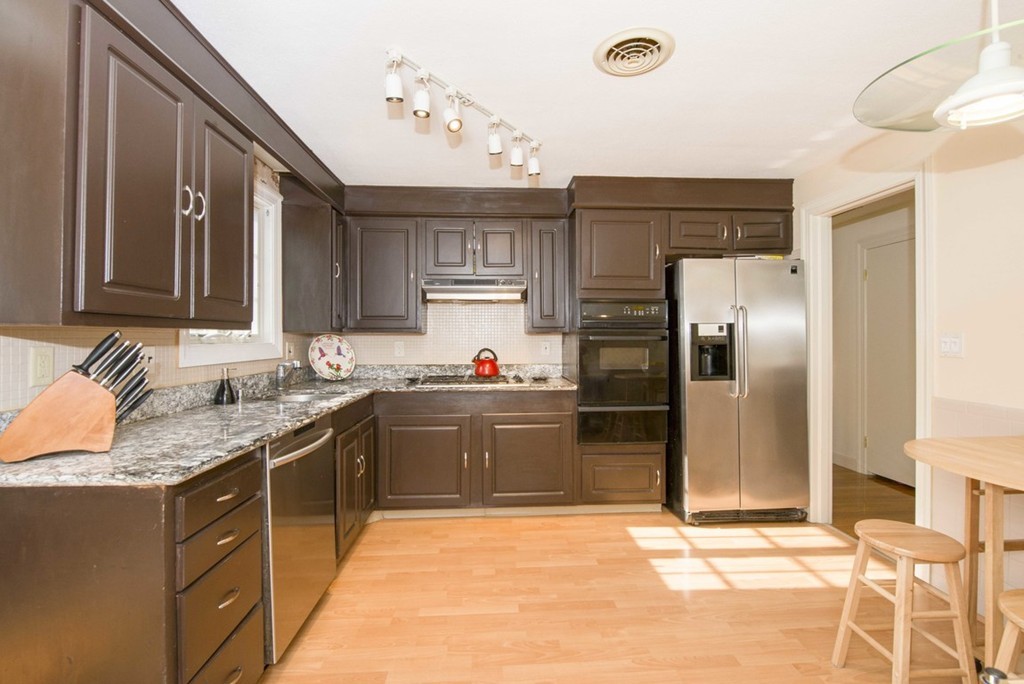 200 Robert Road Dedham, MA 02026 - Photo 5 of 25 Gallery Image 5