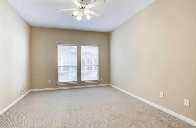 $255,000 | 3001 Murworth Drive, Unit 1602, Houston, TX 77025