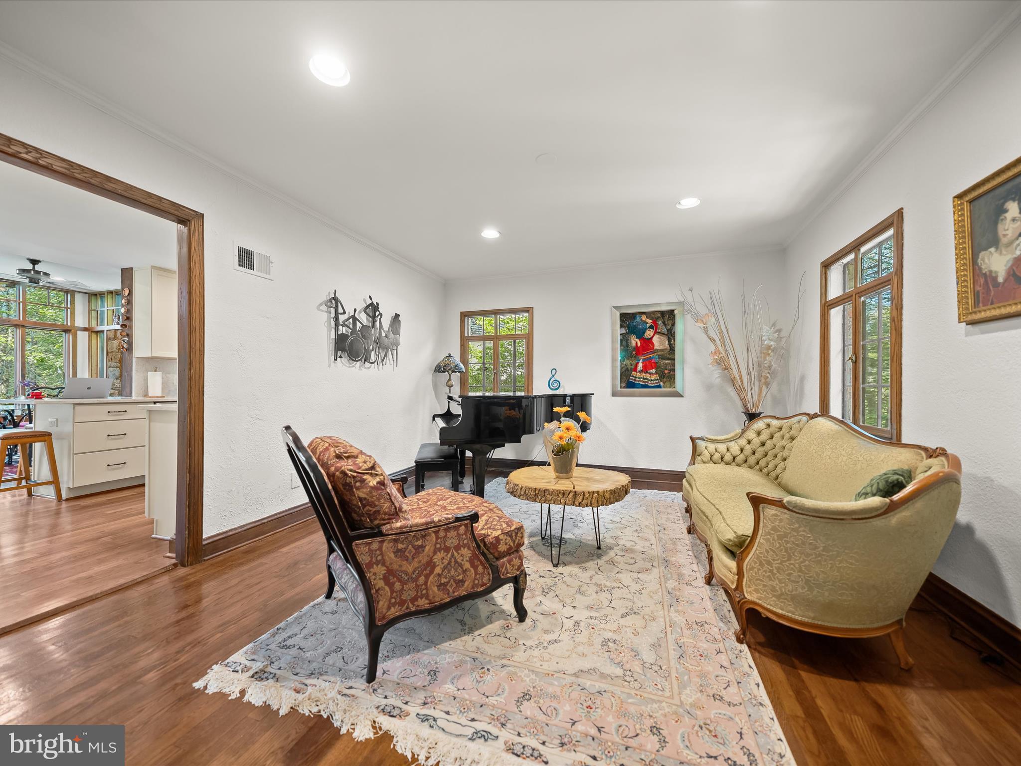 6310 Poe Road Bethesda, MD 20817 - Photo 17 of 46 Alternate view